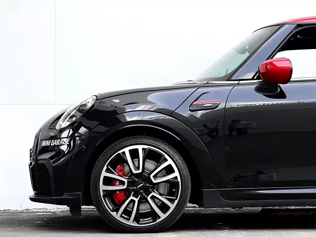 MINI JCW (John Cooper Works) — фото 7