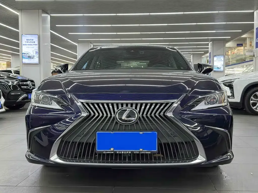 Lexus ES — фото 3