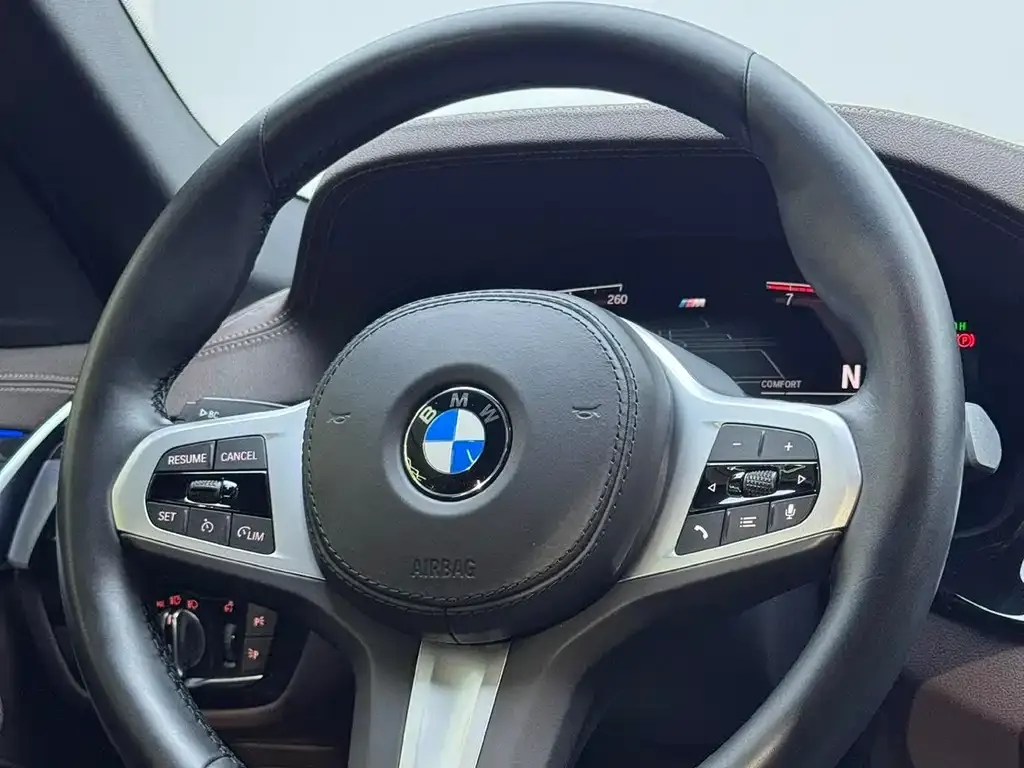 BMW 5 Series — фото 2