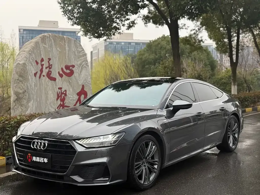 Audi A7 — фото 1