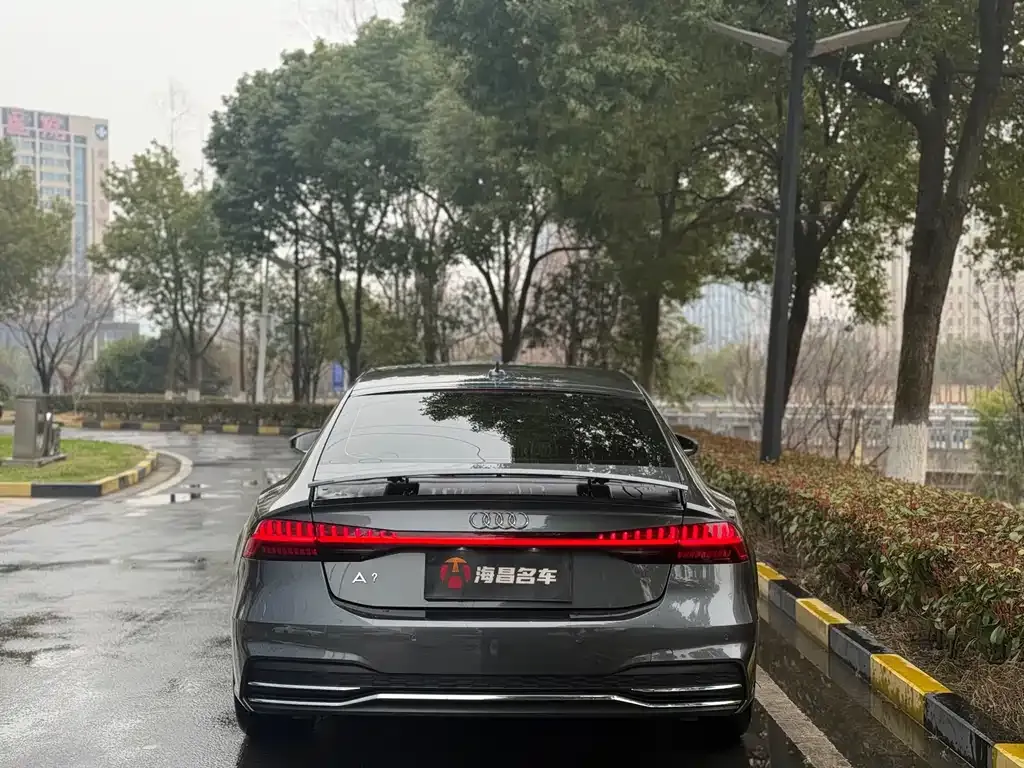 Audi A7 — фото 7