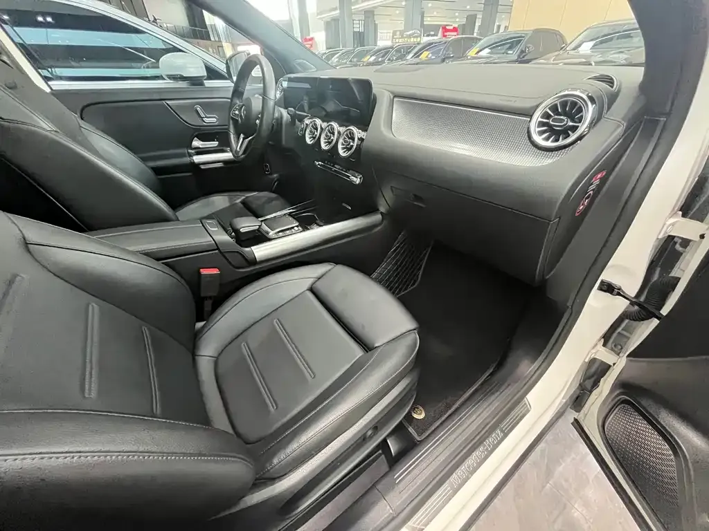 Mercedes-Benz GLA — фото 4