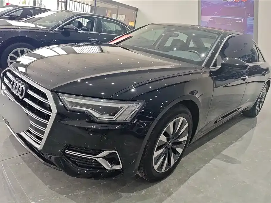 Audi A6L — фото 1
