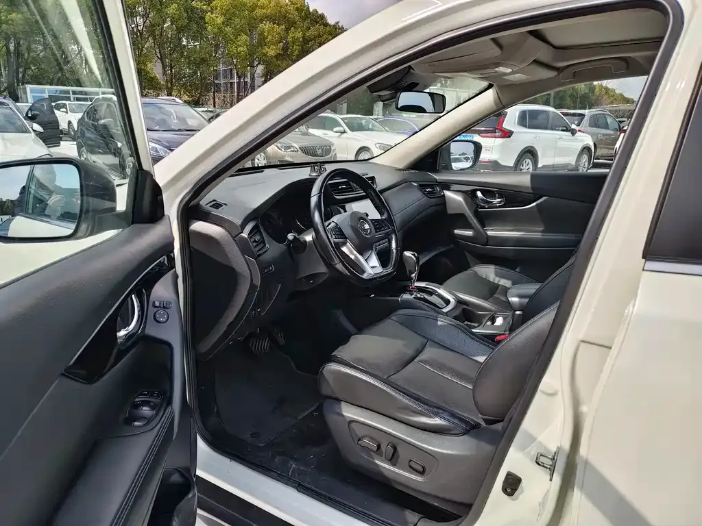 Nissan X-Trail 2021 из CN, фото 3