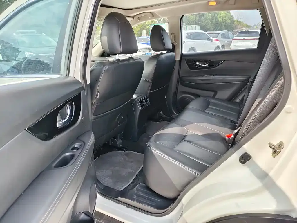 Nissan X-Trail 2021 из CN, фото 2