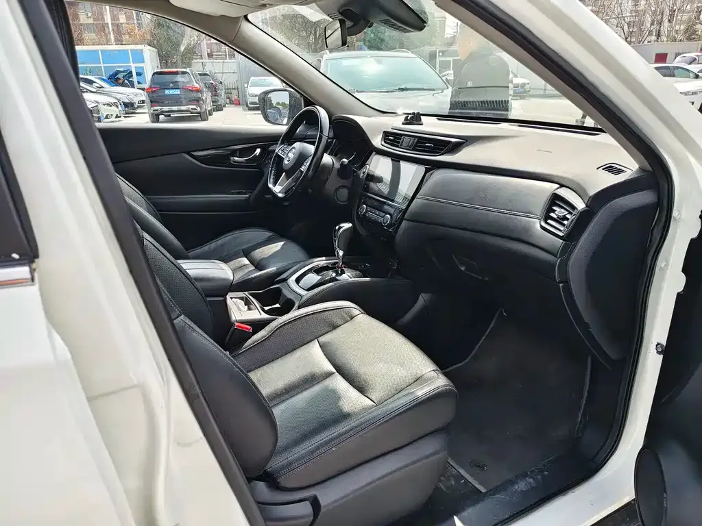 Nissan X-Trail 2021 из CN, фото 5