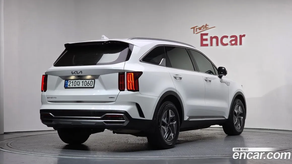 Kia Sorento — фото 9