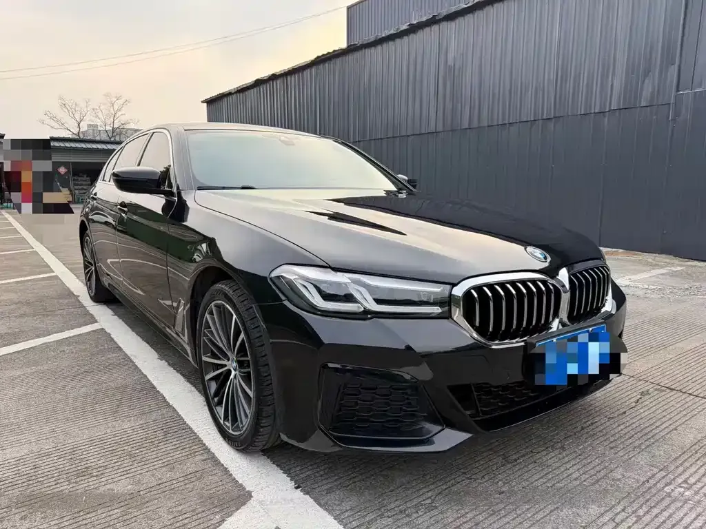 BMW 5 Series — фото 10