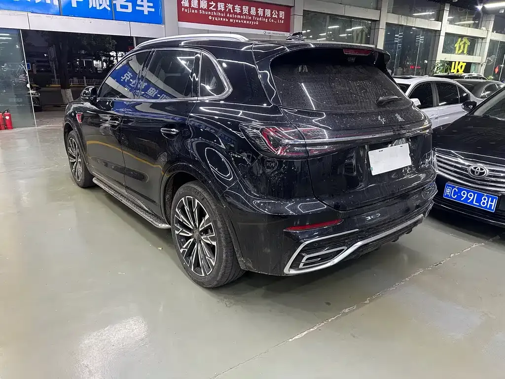 Hongqi HS5 — фото 4