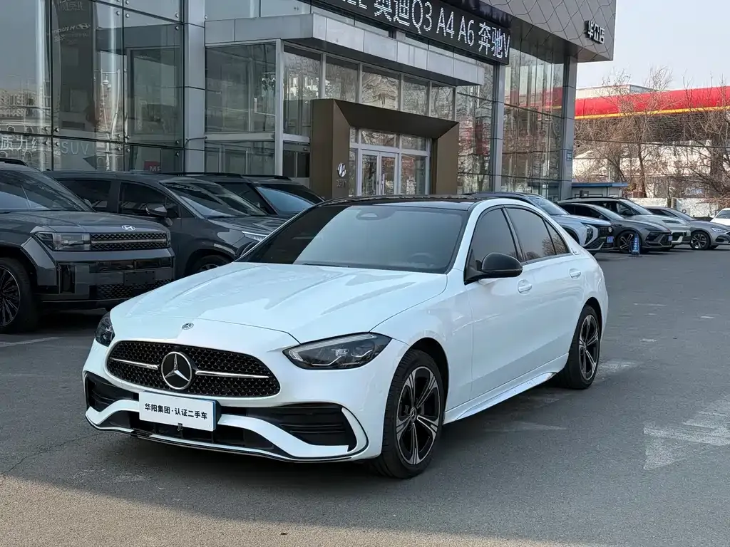 Mercedes-Benz C-Class — фото 1