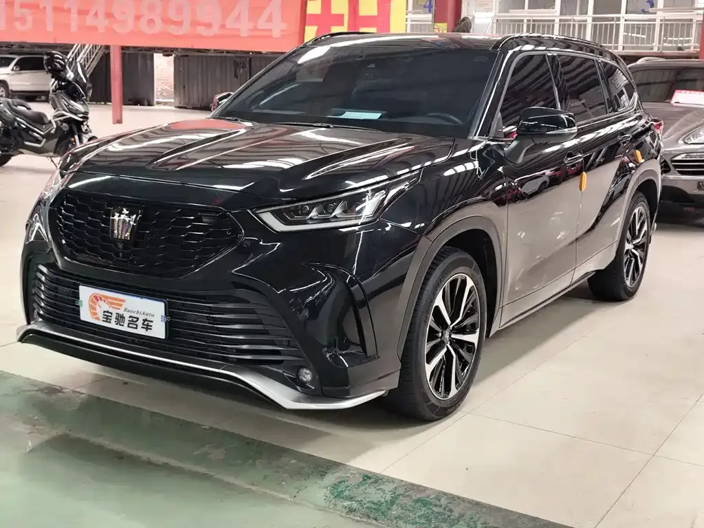 Toyota Crown Kluger 2022 из CN, фото 1