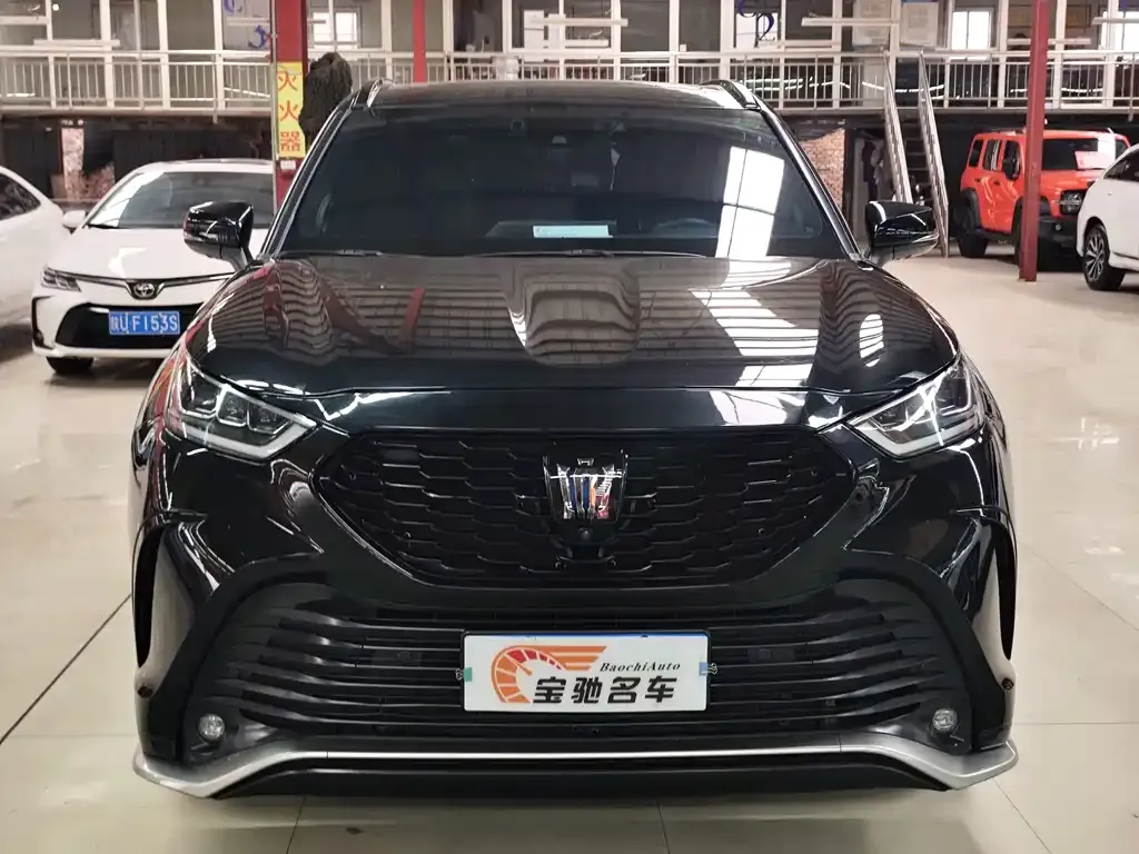 Toyota Crown Kluger 2022 из CN, фото 7