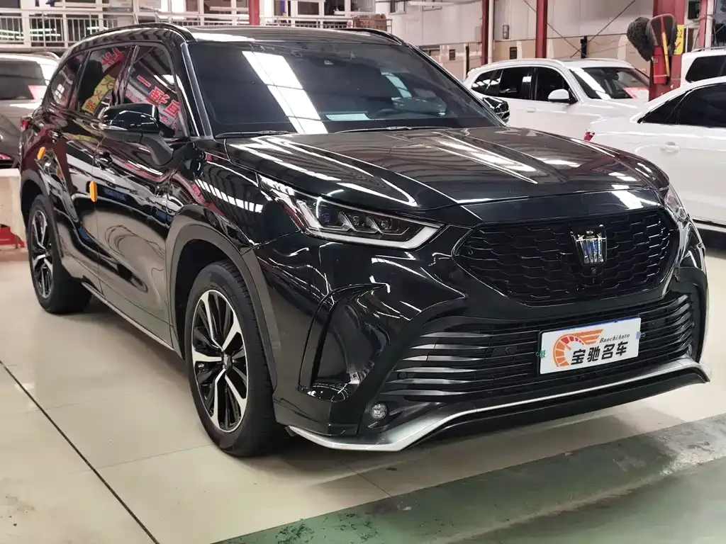 Toyota Crown Kluger 2022 из CN, фото 6