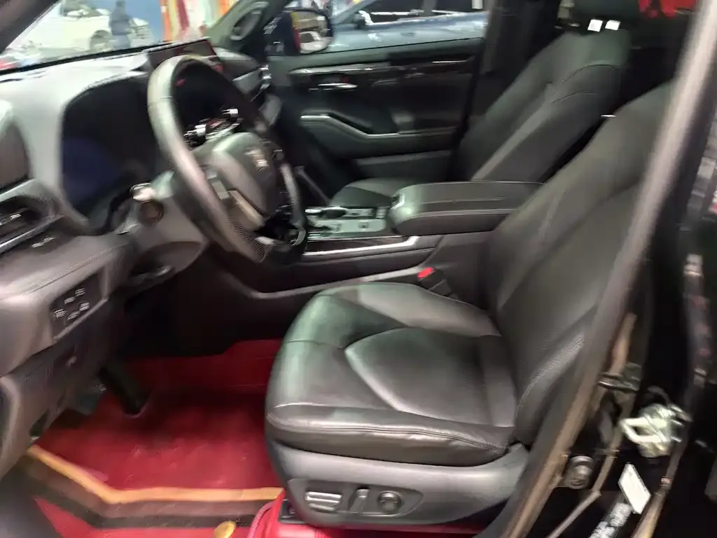 Toyota Crown Kluger 2022 из CN, фото 9