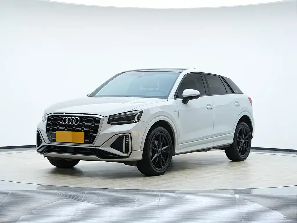 Audi Q2L 2023 из CN, фото 1