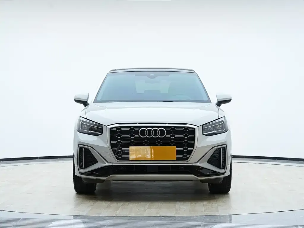 Audi Q2L 2023 из CN, фото 8