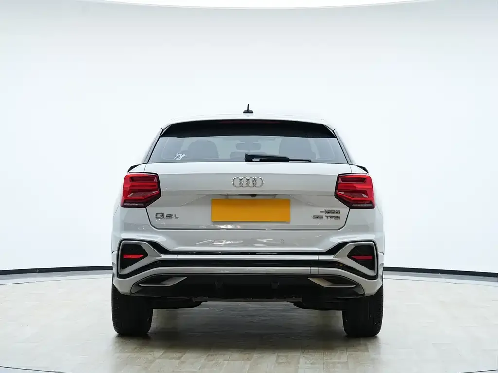 Audi Q2L 2023 из CN, фото 4