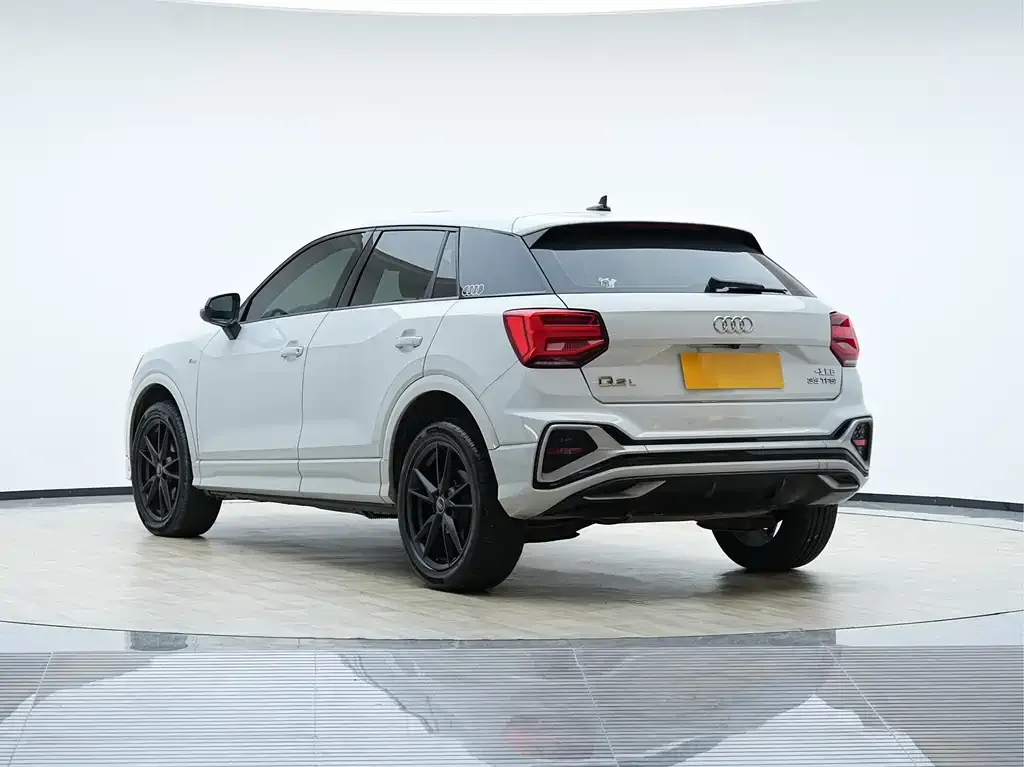 Audi Q2L 2023 из CN, фото 9