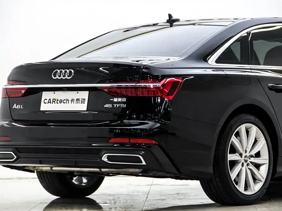 Audi A6L — фото 8