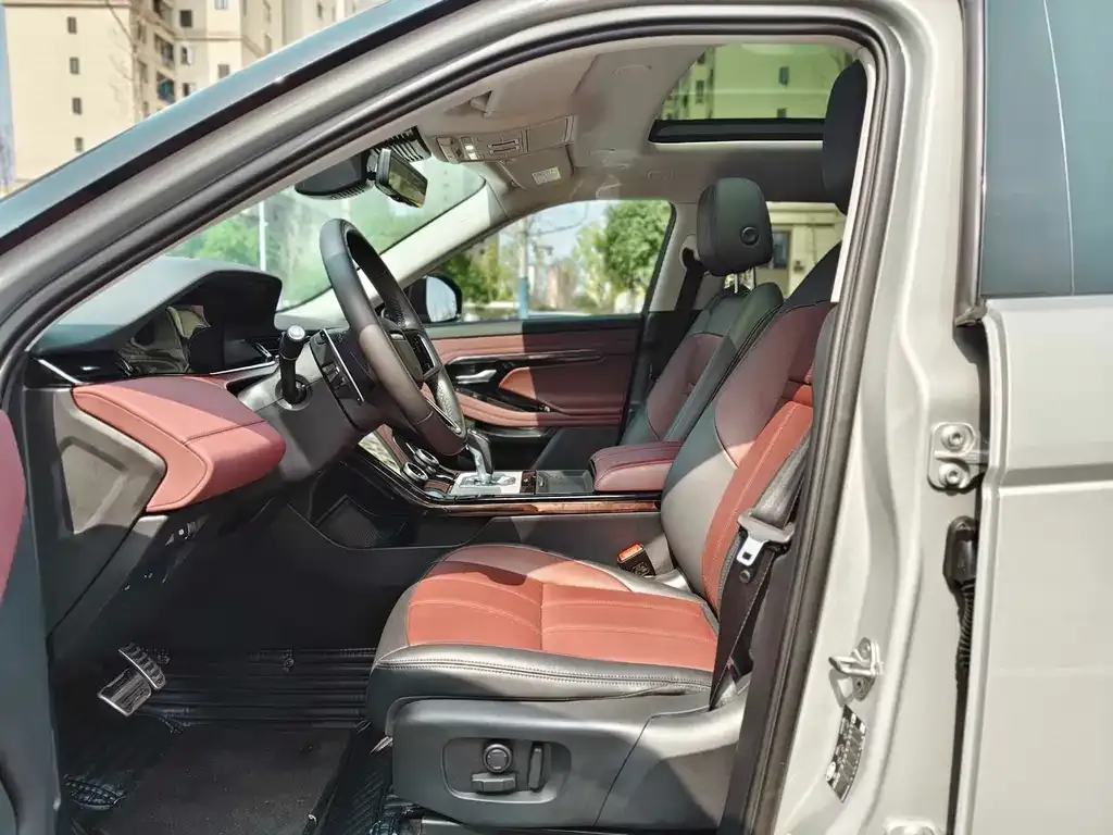 Land Rover Evoque 2024 из CN, фото 2