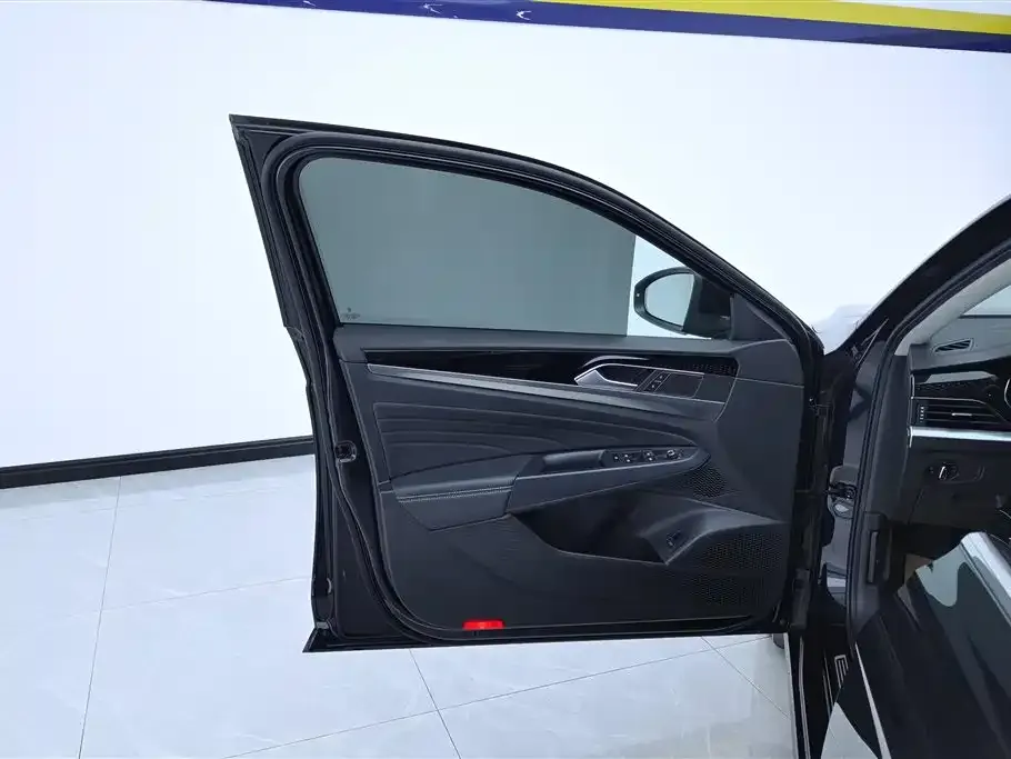 Volkswagen Passat 2022 из CN, фото 6