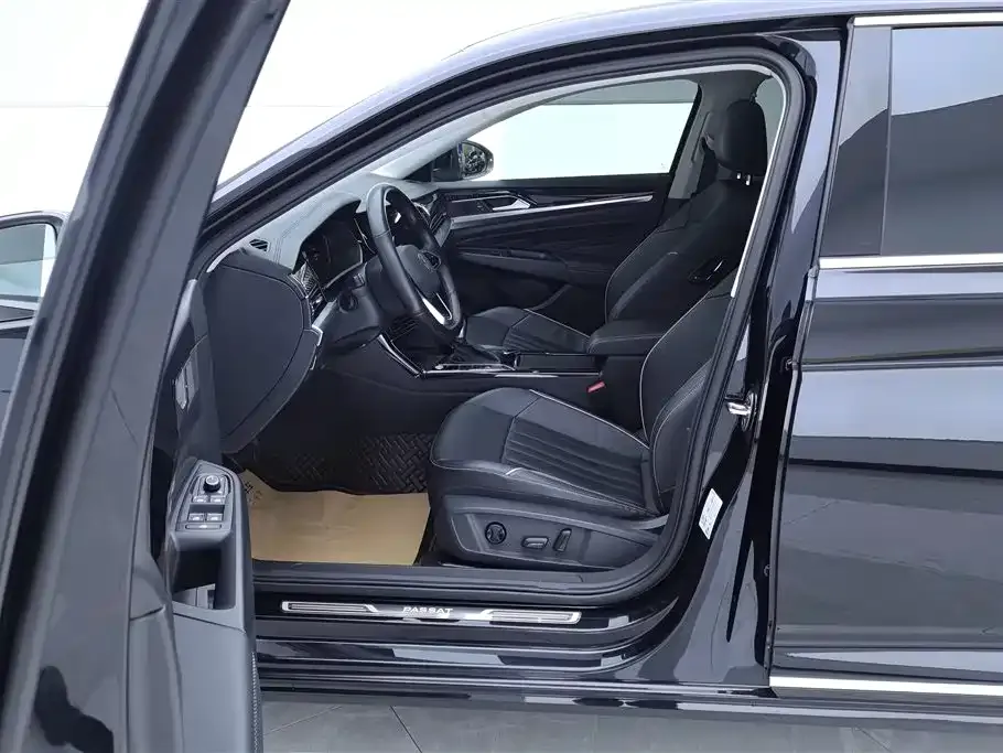 Volkswagen Passat 2022 из CN, фото 9