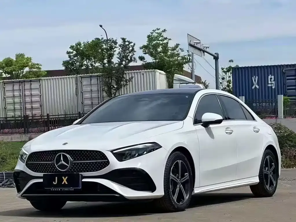 Mercedes-Benz A-Class — фото 1