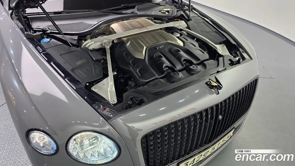 Bentley Flying Spur 2021 из KR, фото 9