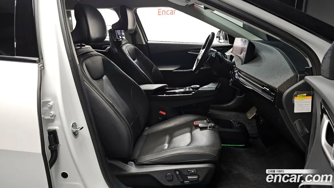 Kia EV6 2023 из KR, фото 2