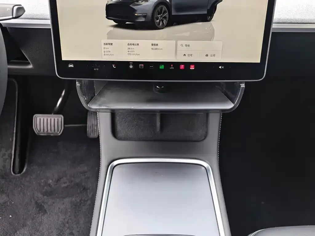 Tesla Model Y — фото 5
