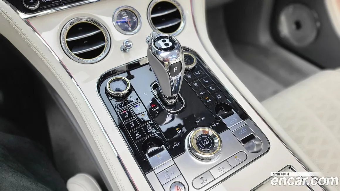 Bentley Continental 2025 из KR, фото 10