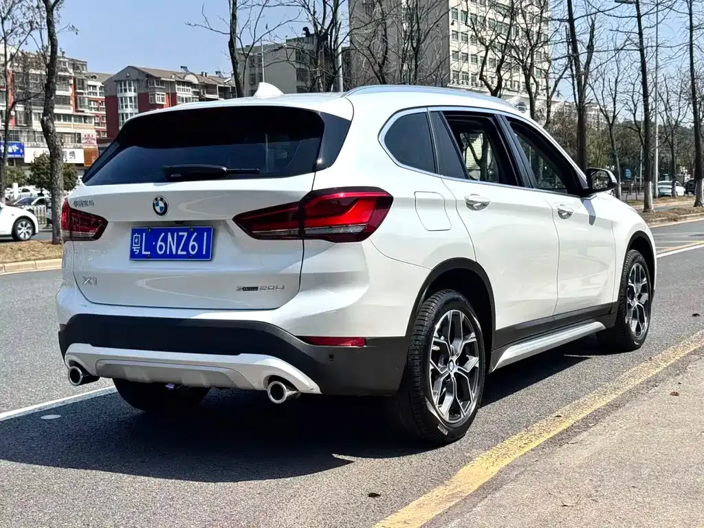 BMW X1 — фото 9
