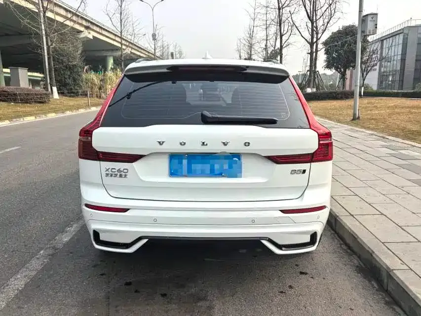 Volvo XC60 2024 из CN, фото 4