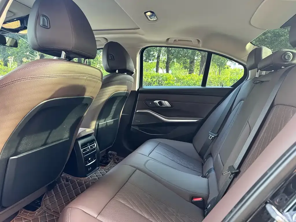 BMW 3 Series 2021 из CN, фото 4