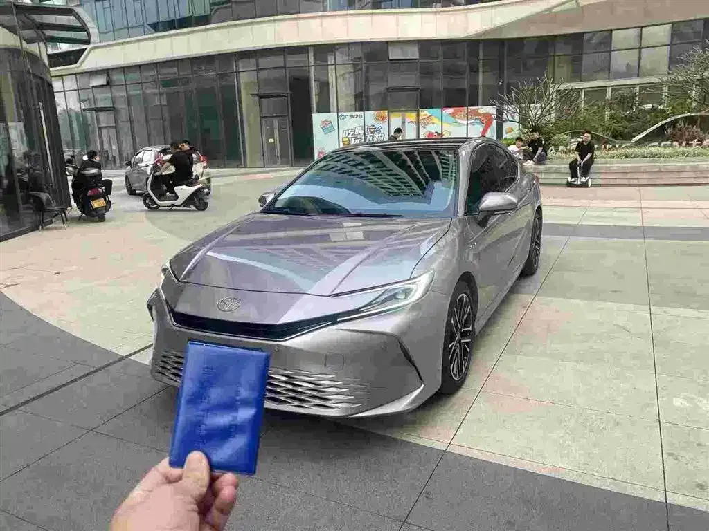 Toyota Camry 2025 из CN, фото 1