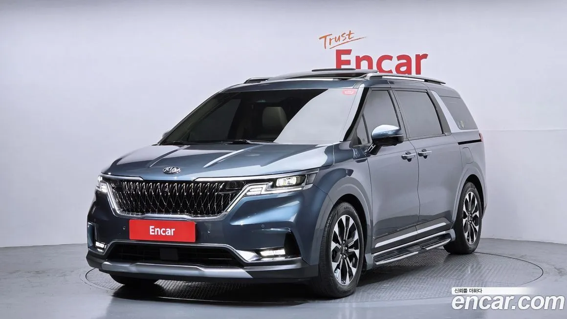 Kia Carnival — фото 1