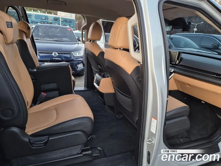 Kia Carnival 2023 из KR, фото 2