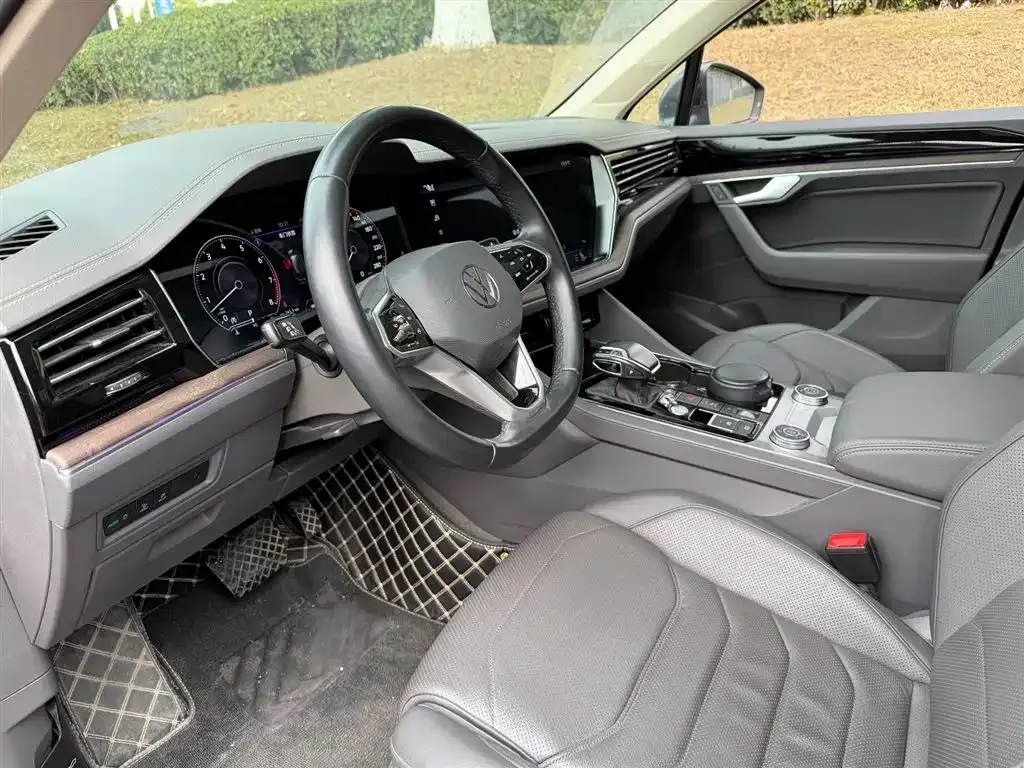 Volkswagen Touareg 2023 из CN, фото 7