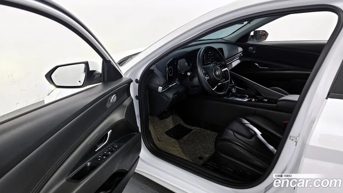 Hyundai AVANTE — фото 3