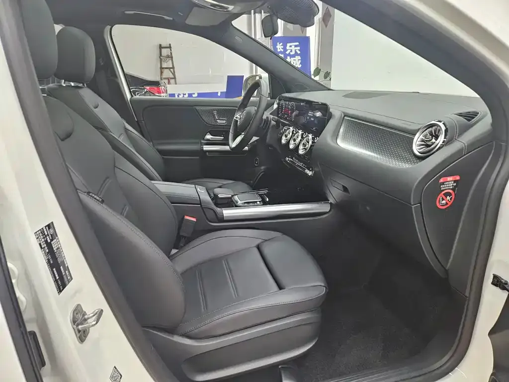 Mercedes-Benz GLA — фото 5