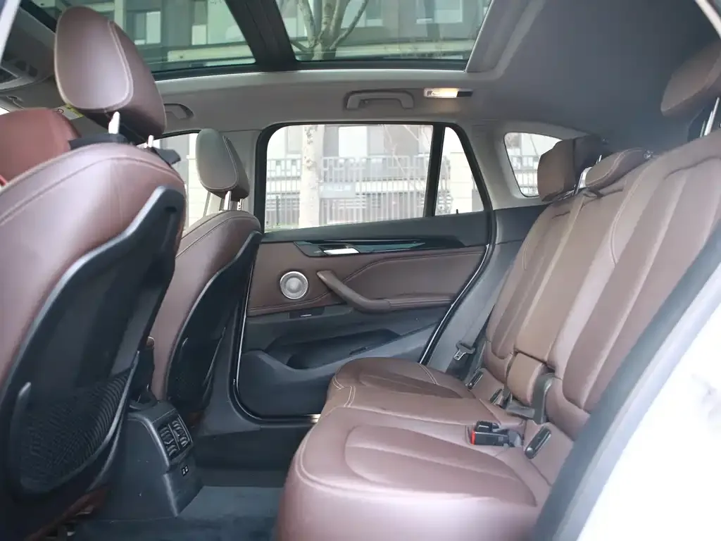 BMW X1 2022 из CN, фото 8