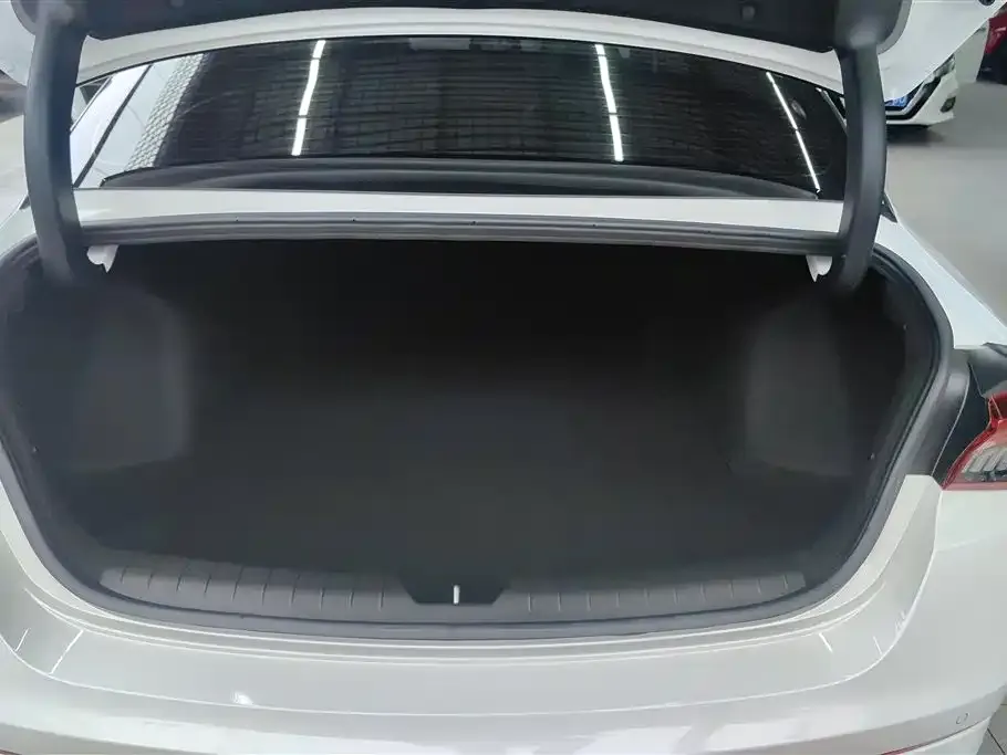 Kia K5 2024 из CN, фото 3