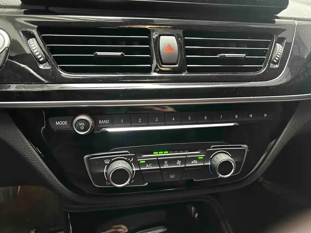 BMW 1 Series 2023 из CN, фото 4