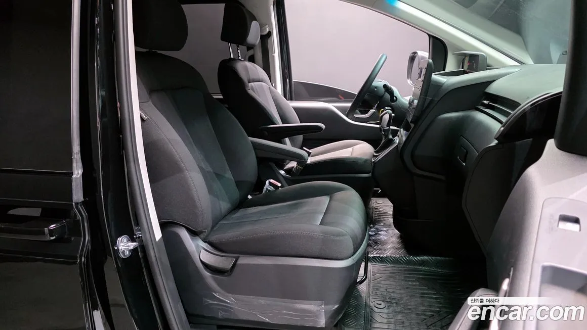 Hyundai Staria 2025 из KR, фото 5