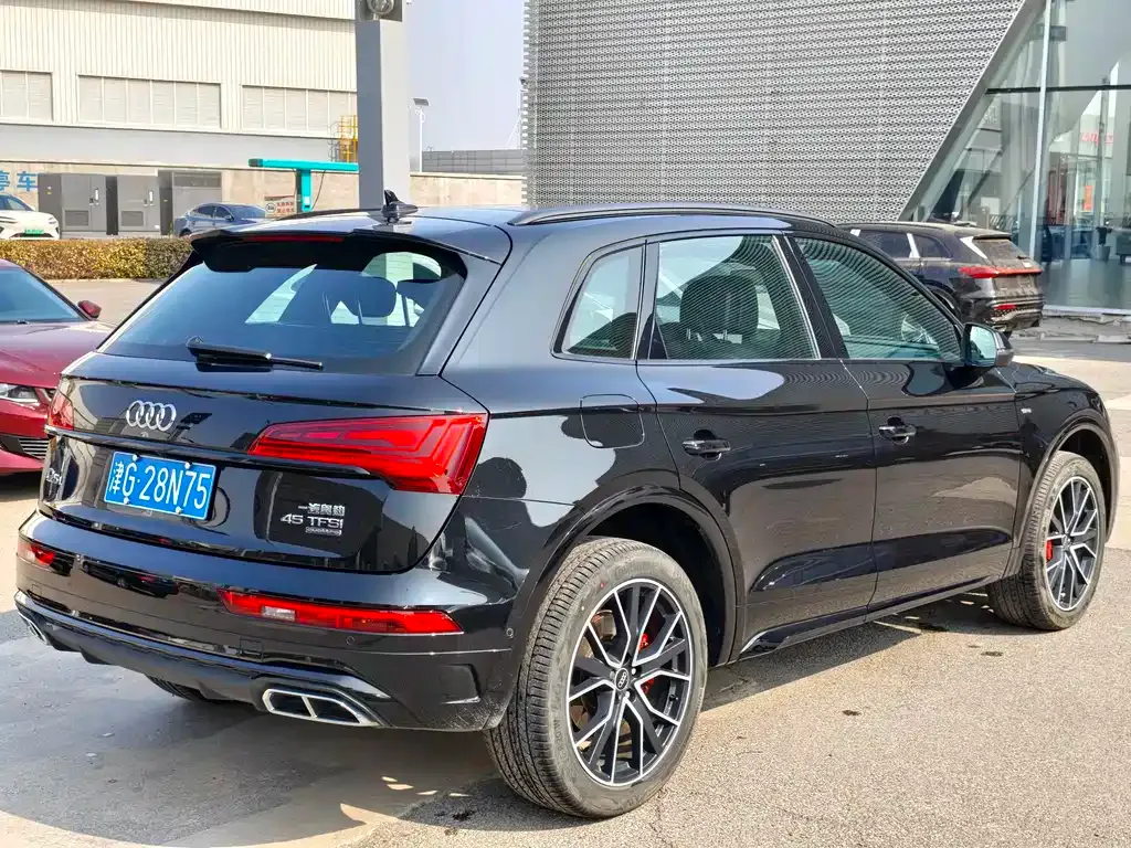 Audi Q5L 2024 из CN, фото 8