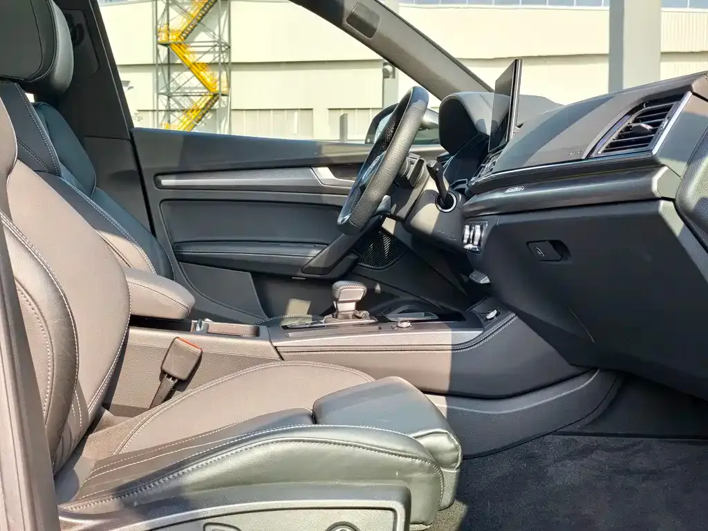 Audi Q5L 2024 из CN, фото 6
