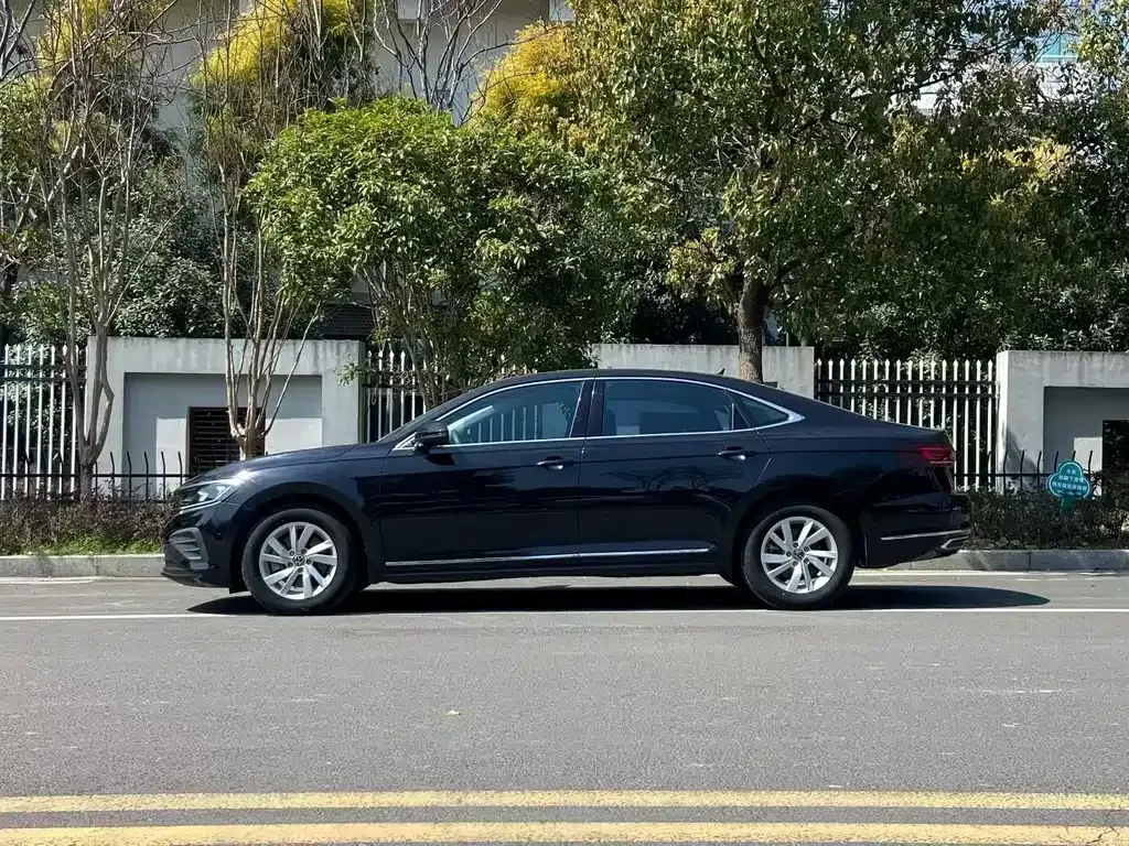 Volkswagen Passat — фото 5