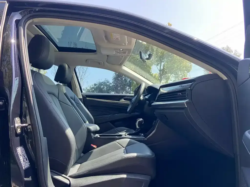 Volkswagen Passat — фото 8