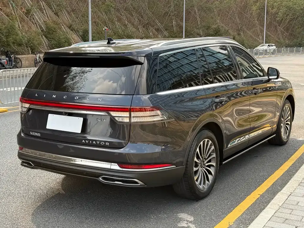 Lincoln Aviator 2023 из CN, фото 7