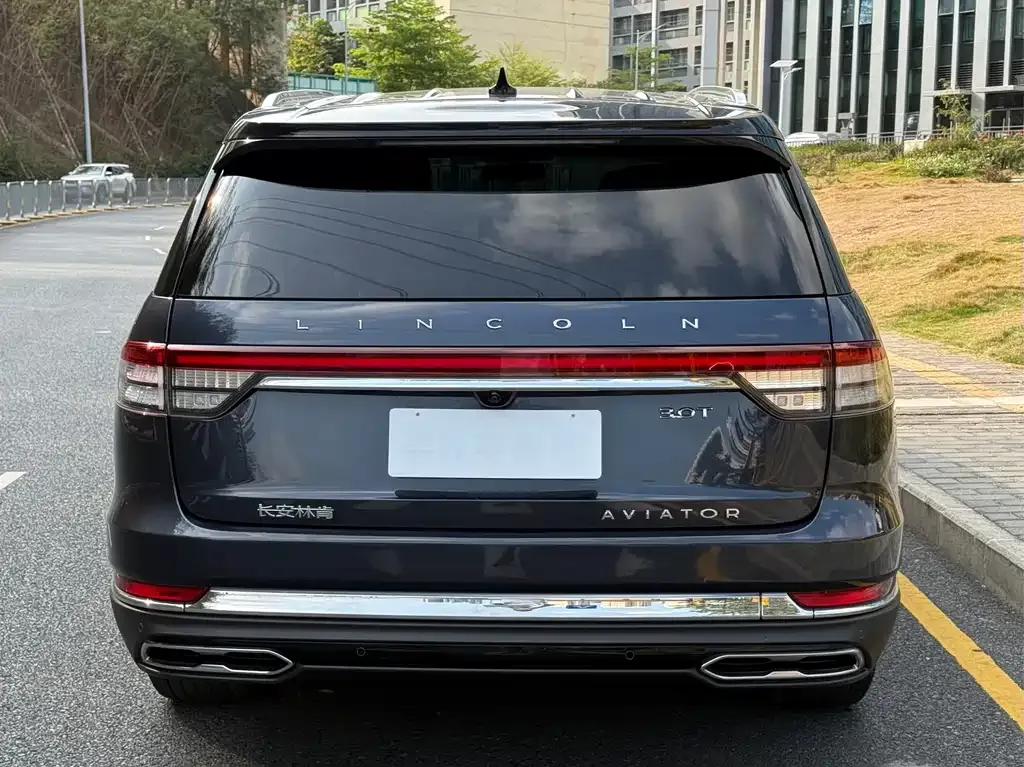 Lincoln Aviator 2023 из CN, фото 2
